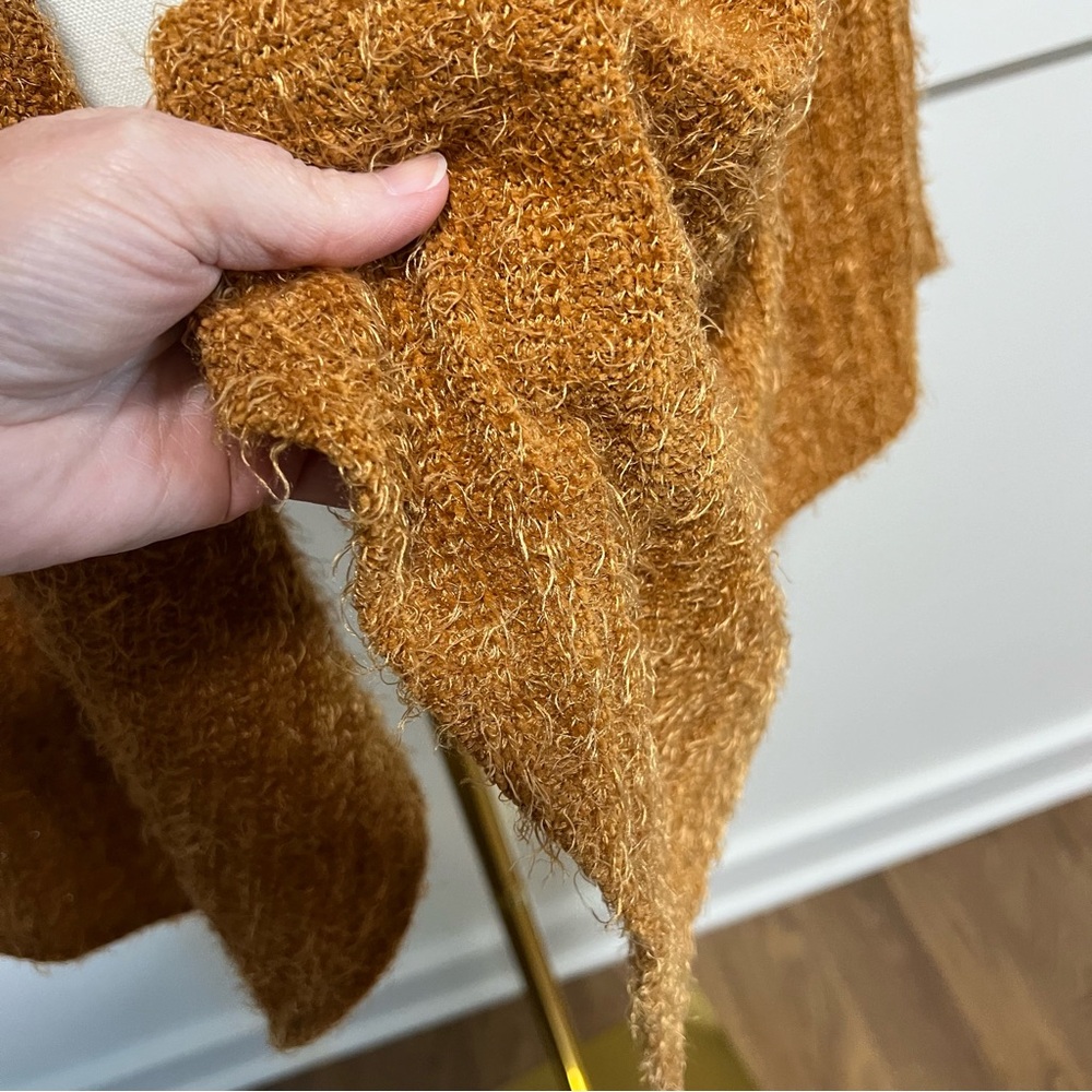 Open Front Rusty Gold Fluffy Cardigan - Picture 4 of 8